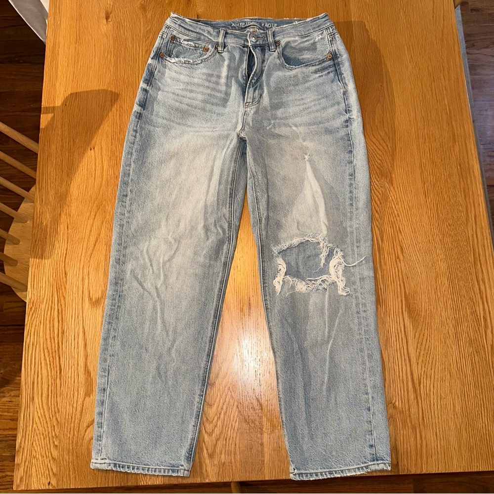 American Eagle 90s Boyfriend Jeans